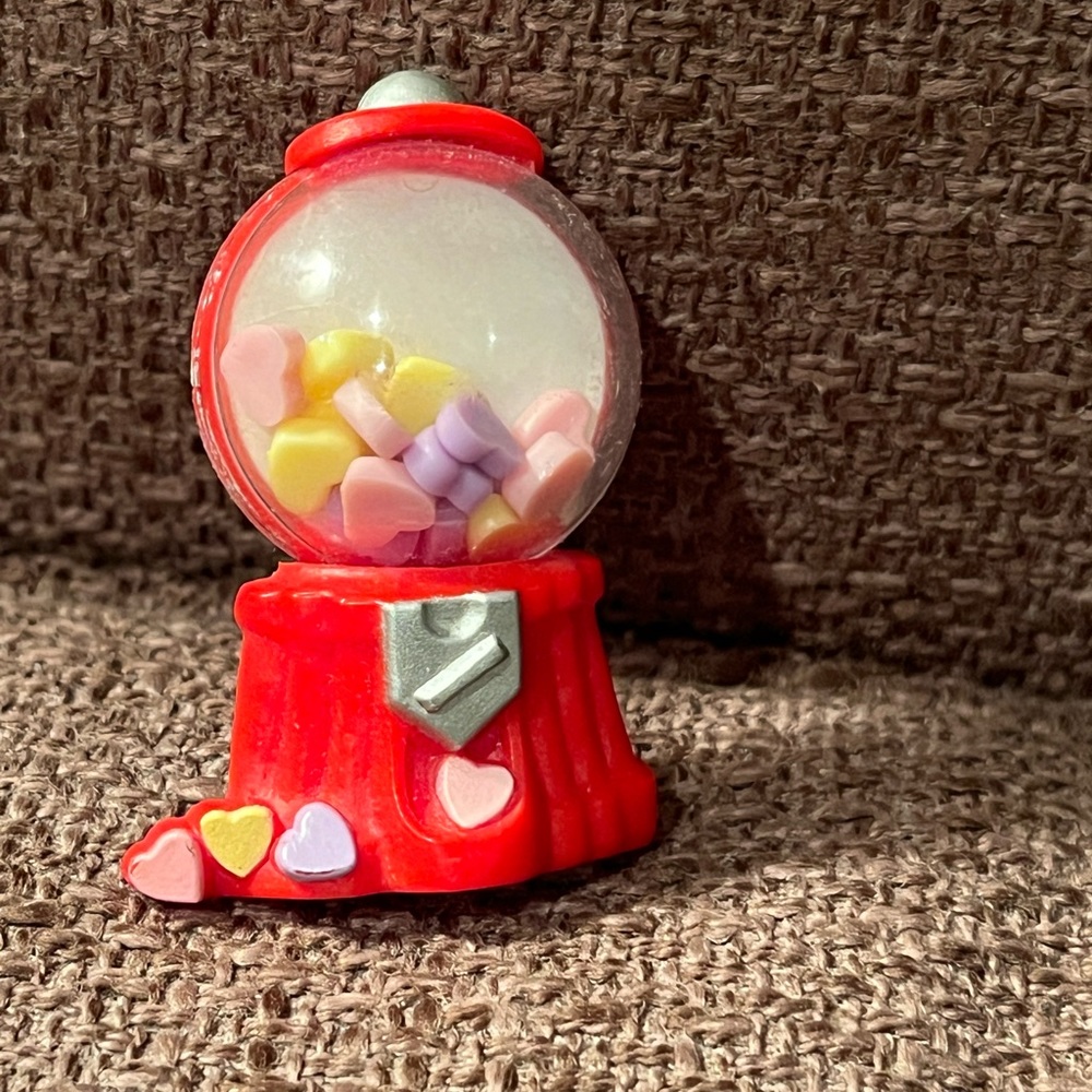 1984 vintage Hallmark Valentine's pin
